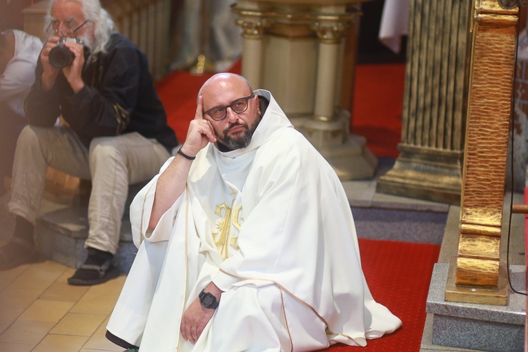 Parafia w drodze. Uczestnicy PMRDiK przyjęli sakramenty wtajemniczenia chrześcijańskiego