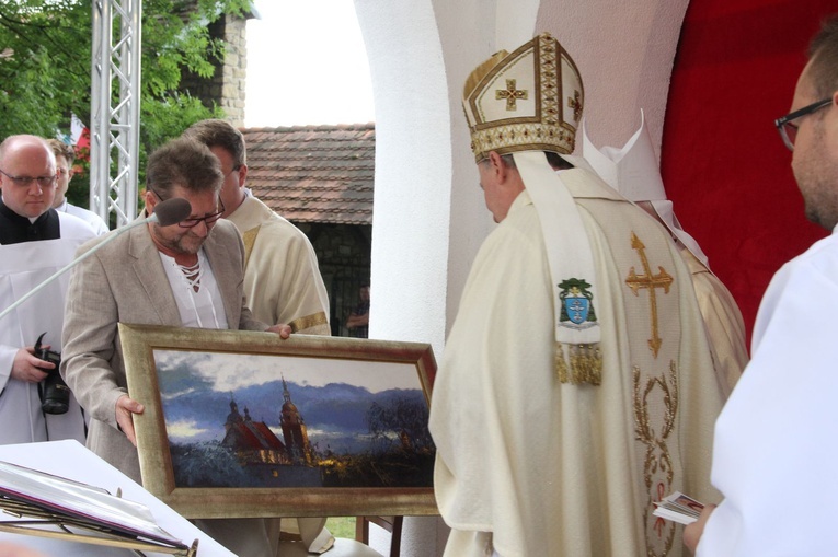 Nowy Sącz. Poświęcenie przemienionej bazyliki