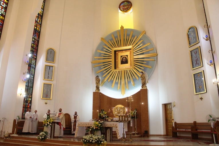 Krużlowa. Młodzi u Przemienionego