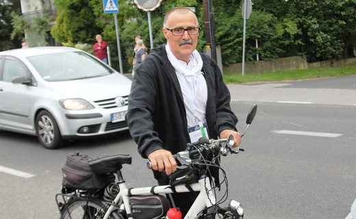 Grupa 2 z ks. Adamem Wandzlem - z Wilamowic na Jasną Górę 2022