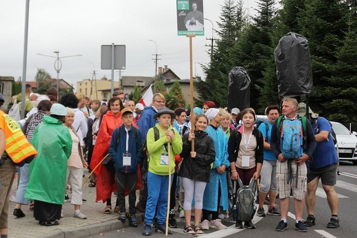 Grupa 2 z ks. Adamem Wandzlem - z Wilamowic na Jasną Górę 2022
