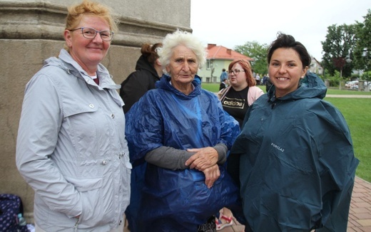 Piknik pielgrzymów jasnogórskich u św. Józefa Bilczewskiego w Wilamowicach - 2022