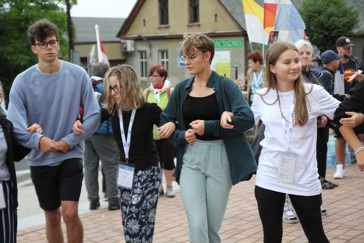 Piknik pielgrzymów jasnogórskich u św. Józefa Bilczewskiego w Wilamowicach - 2022