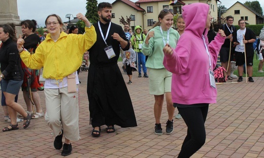 Piknik pielgrzymów jasnogórskich u św. Józefa Bilczewskiego w Wilamowicach - 2022