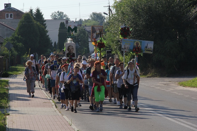 Fotorelacja z pielgrzymki - Dzień 3 - Kolumna stalowowolska