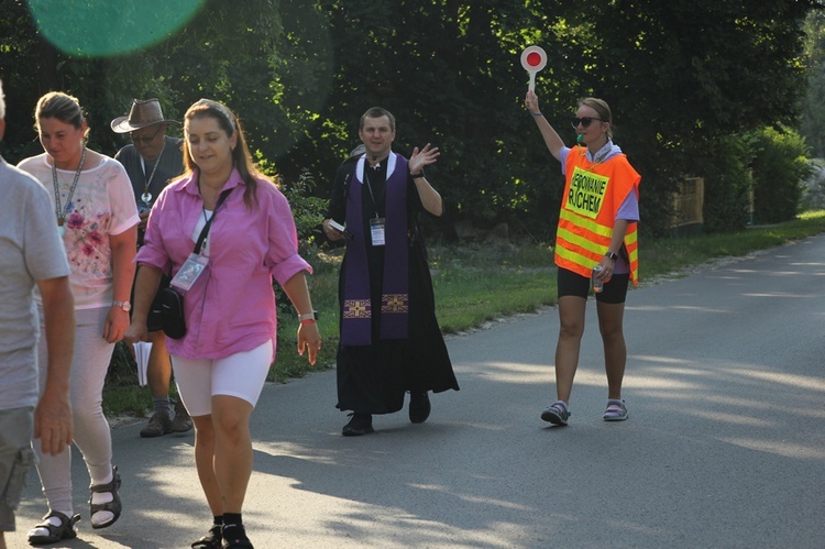 Fotorelacja z pielgrzymki - Dzień 3 - Kolumna stalowowolska