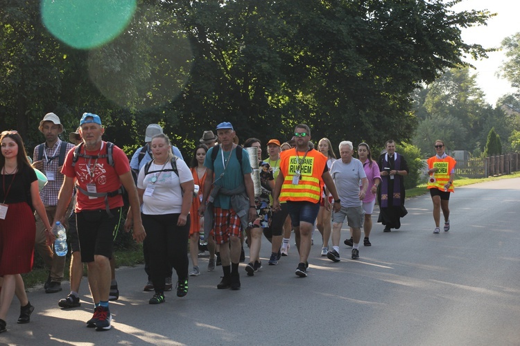 Fotorelacja z pielgrzymki - Dzień 3 - Kolumna stalowowolska