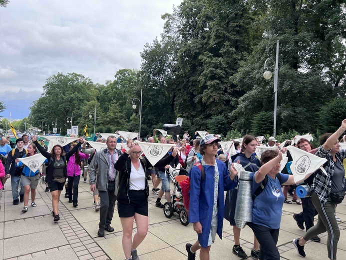 Rybnicka pielgrzymka - wejście na Jasną Górę