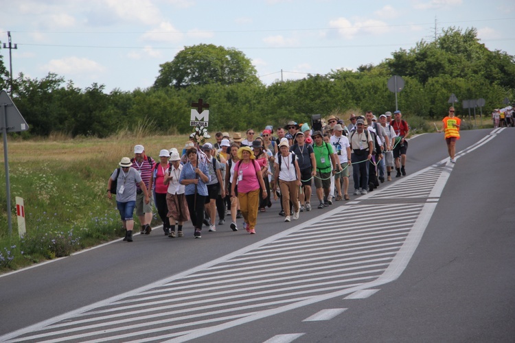 Fotorelacja z pielgrzymki - Dzień 4 - Kolumna stalowowolska