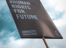 Wiceszef MSZ: raport Amnesty International pokazuje, że stopień oderwania od rzeczywistości jest daleko idący