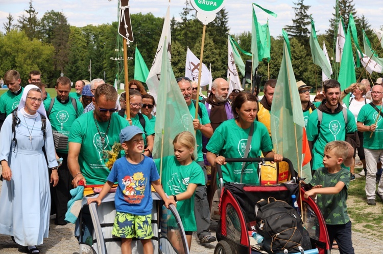 XIX PPDŚ. Ostatni etap i wejście na Jasną Górę