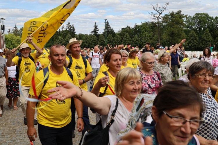 XIX PPDŚ. Ostatni etap i wejście na Jasną Górę