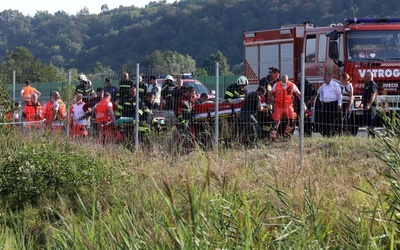 Rzecznik MZ: w środę samolotem wojskowym przetransportowanych będzie 13 rannych w wypadku w Chorawacji