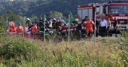 Rzecznik MZ: w środę samolotem wojskowym przetransportowanych będzie 13 rannych w wypadku w Chorawacji