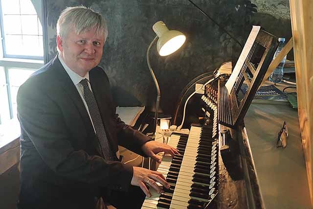 Jednym z występujących artystów był Roman Perucki z Polskiej Filharmonii Bałtyckiej w Gdańsku.