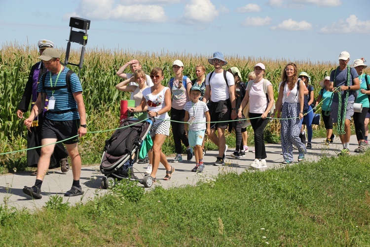 Fotorelacja z pielgrzymki - dzień 6. - kolumna stalowowolska