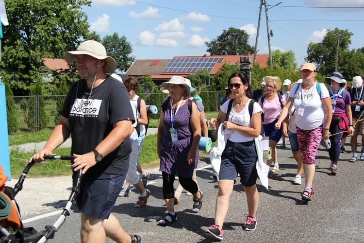 Fotorelacja z pielgrzymki - dzień 6. - kolumna stalowowolska