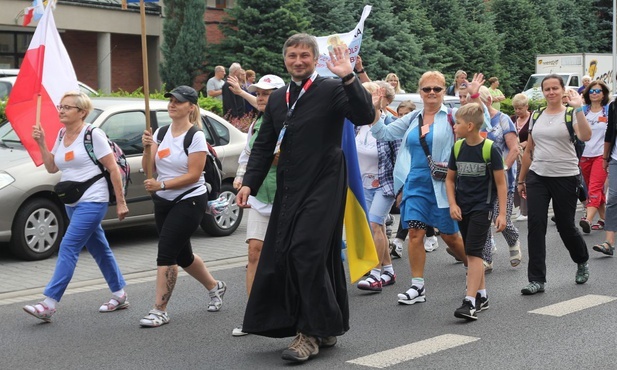 Ks. Łukasz Kubas jest głównym przewodnikiem 39. Oświęcimskiej Pieszej Pielgrzymki na Jasną Górę.