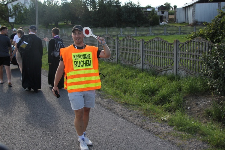 Fotorelacja z pielgrzymki - dzień 7. - kolumna stalowowolska