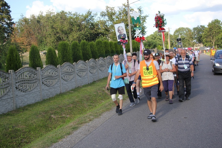 Fotorelacja z pielgrzymki - dzień 7. - kolumna stalowowolska