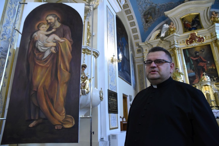 O inicjatywie ufufdowania przez parafian obrazu mówi ks. Krzysztof Tworzydło.