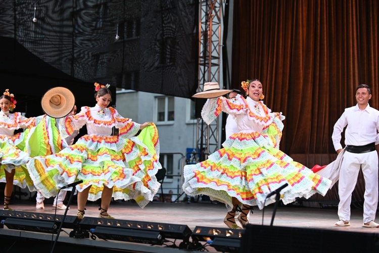 Inauguracja XXX Międzynarodowego Festiwalu Folkloru w Strzegomiu