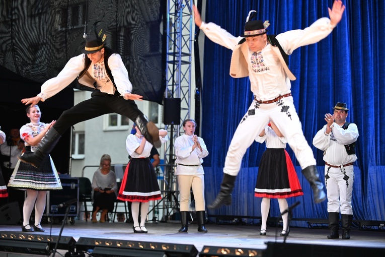 Inauguracja XXX Międzynarodowego Festiwalu Folkloru w Strzegomiu