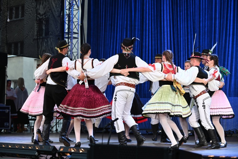 Inauguracja XXX Międzynarodowego Festiwalu Folkloru w Strzegomiu