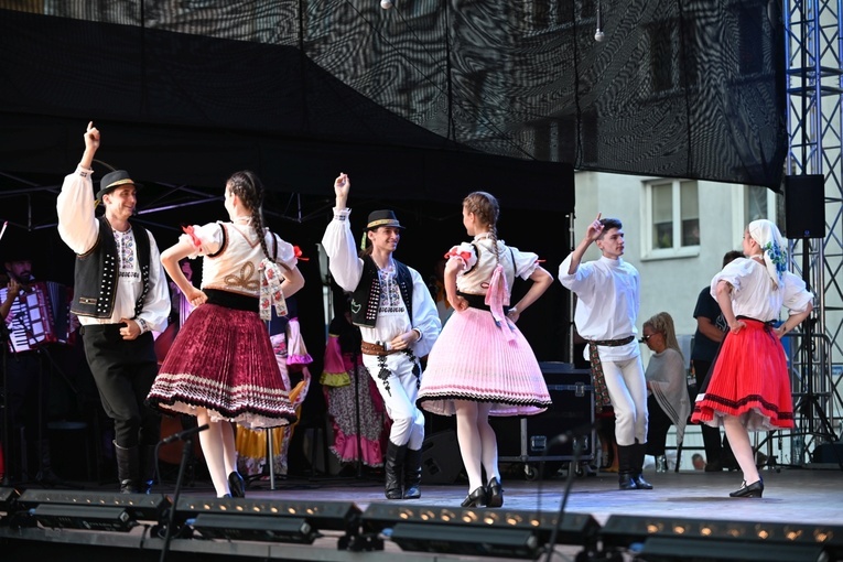 Inauguracja XXX Międzynarodowego Festiwalu Folkloru w Strzegomiu