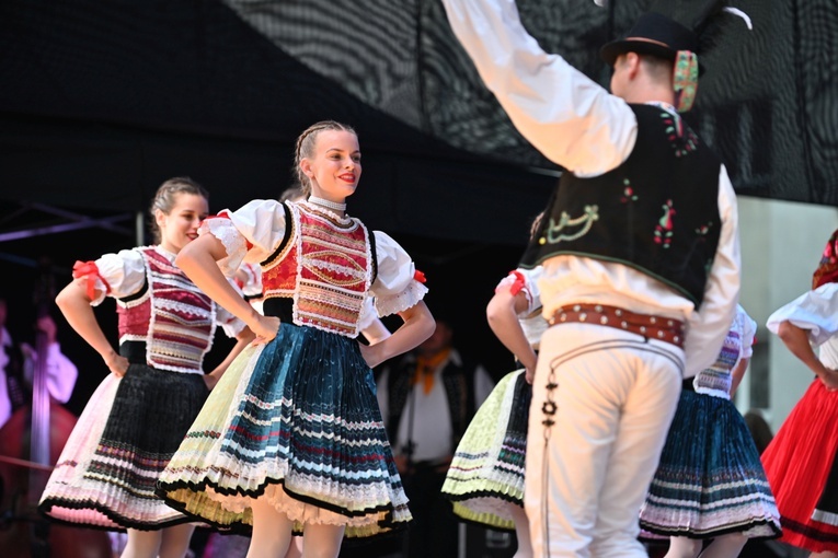 Inauguracja XXX Międzynarodowego Festiwalu Folkloru w Strzegomiu