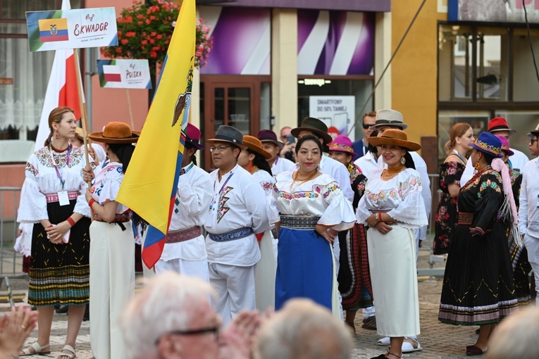 Inauguracja XXX Międzynarodowego Festiwalu Folkloru w Strzegomiu
