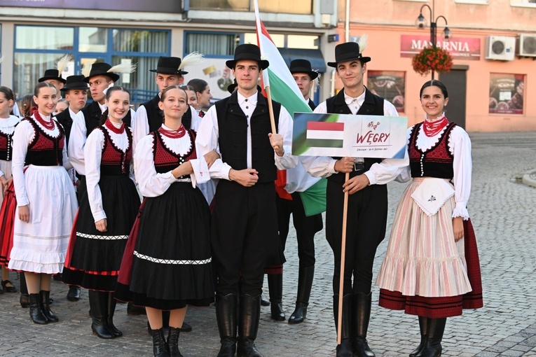 Inauguracja XXX Międzynarodowego Festiwalu Folkloru w Strzegomiu