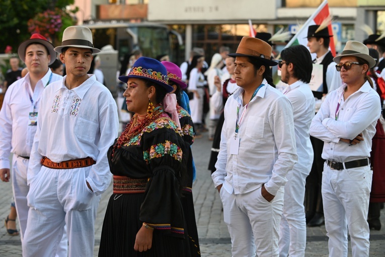 Inauguracja XXX Międzynarodowego Festiwalu Folkloru w Strzegomiu