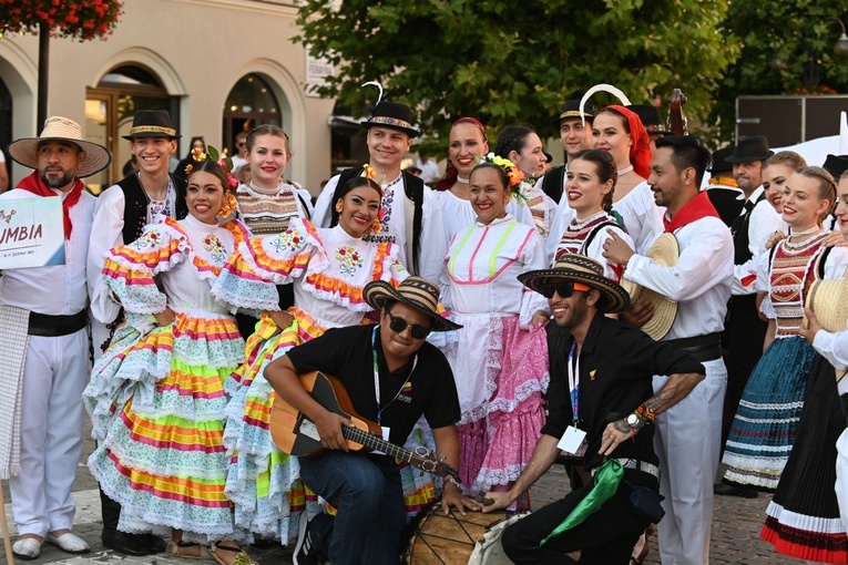 Inauguracja XXX Międzynarodowego Festiwalu Folkloru w Strzegomiu