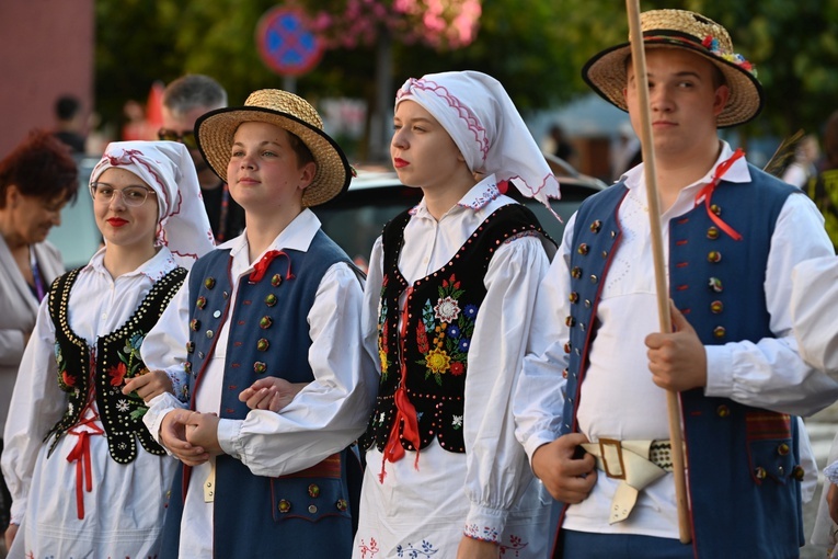 Inauguracja XXX Międzynarodowego Festiwalu Folkloru w Strzegomiu