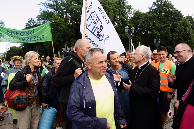 Wejście 42. Pieszej Pielgrzymki Krakowskiej na Jasną Górę