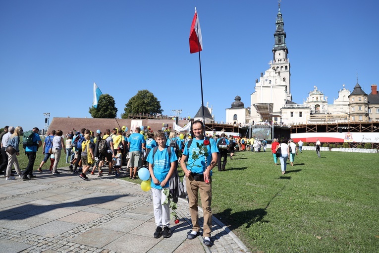 Pielgrzymi u tronu Królowej Polski