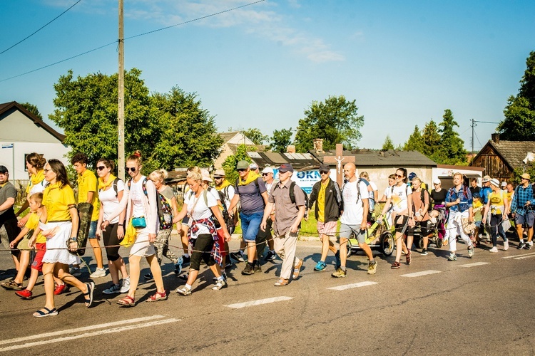 Jasna Góra już niedaleko - ostatni dzień pielgrzymowania