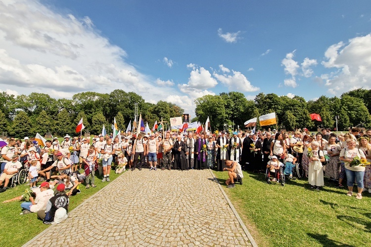 Z pokłonem u Maryi