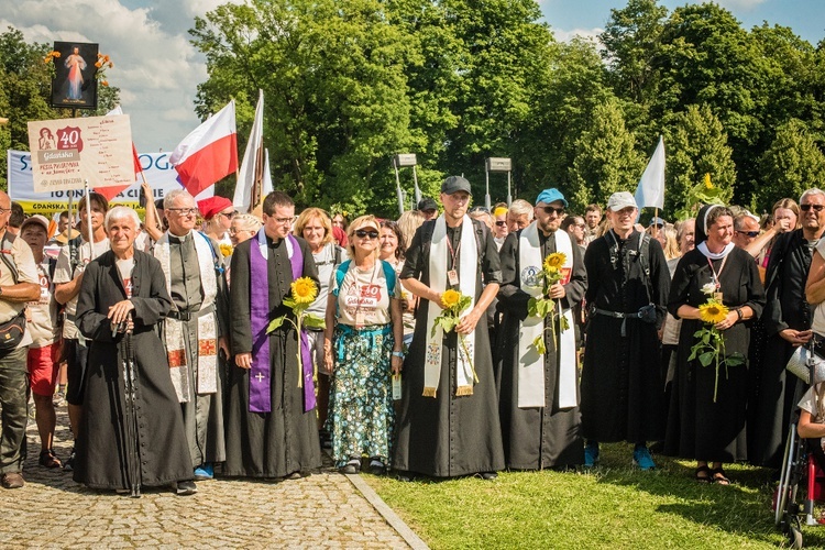 Z pokłonem u Maryi