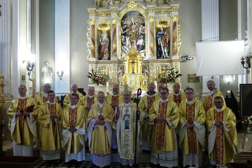 Jubileusz 400-lecia sióstr elżbietanek cieszyńskich z nuncjuszem i biskupami - 2022
