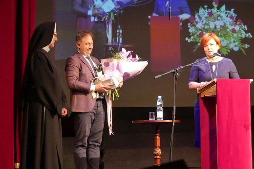Jubileusz 400-lecia sióstr elżbietanek cieszyńskich z nuncjuszem i biskupami - 2022