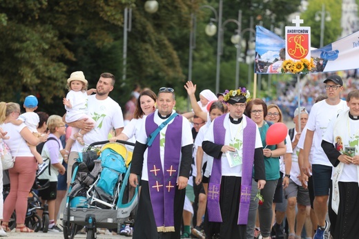 Powitanie 36. Pieszej Pielgrzymki Dekanatu Andrychowskiego na Jasnej Górze - 2022