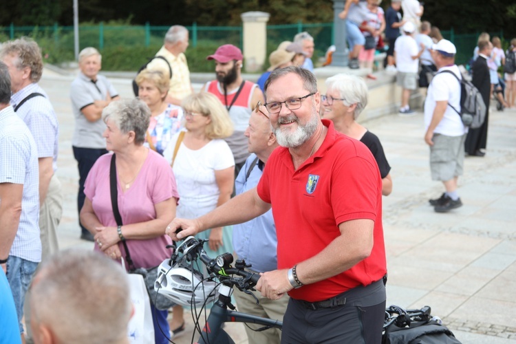 Powitanie 20. Pieszej Pielgrzymki Dekanatu Czechowickiego na Jasnej Górze - 2022