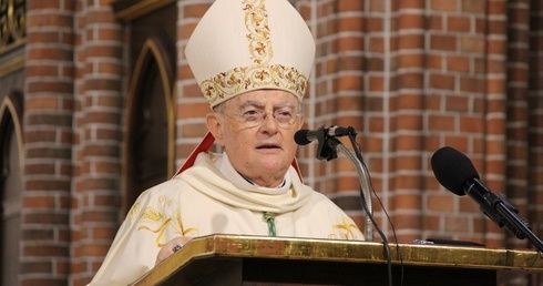 Arcybiskup Henryk Hoser zmarł w wieku 78 lat.