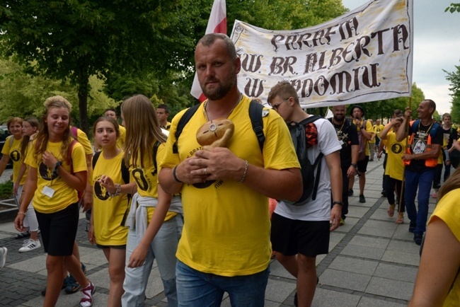 Pielgrzymka z diecezji radomskiej weszła na Jasną Górę