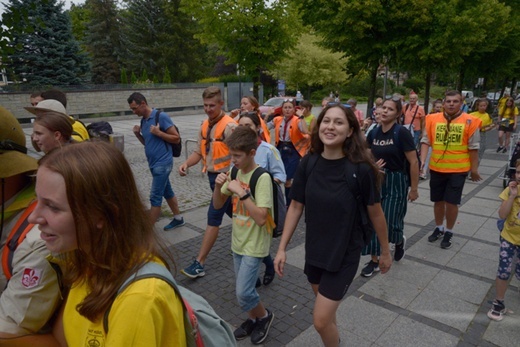 Pielgrzymka z diecezji radomskiej weszła na Jasną Górę