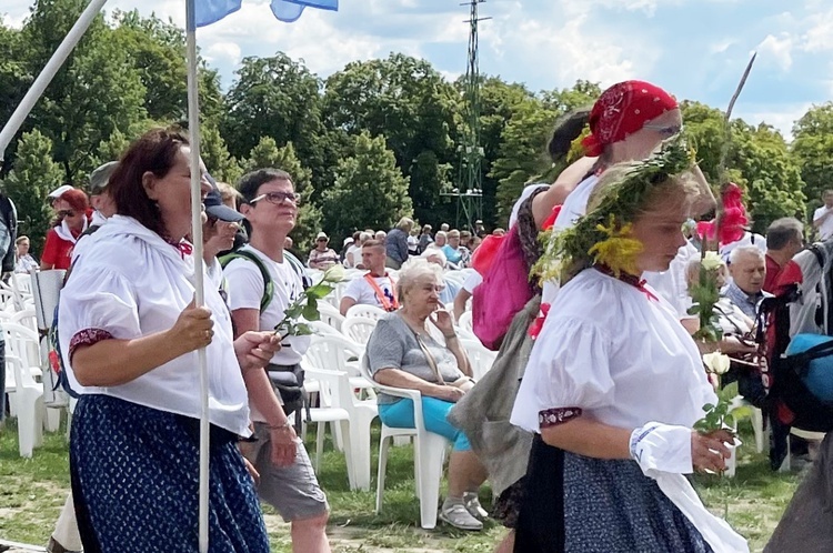 Powitanie 31. Pielgrzymki Diecezji Bielsko-Żywieckiej na Jasną Górę - grup z Wilamowic - 2022