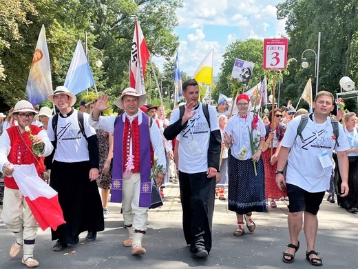 Powitanie 31. Pielgrzymki Diecezji Bielsko-Żywieckiej na Jasną Górę - grup z Wilamowic - 2022