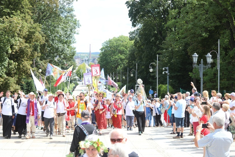 Powitanie 31. Pielgrzymki Diecezji Bielsko-Żywieckiej na Jasną Górę - grup z Wilamowic - 2022